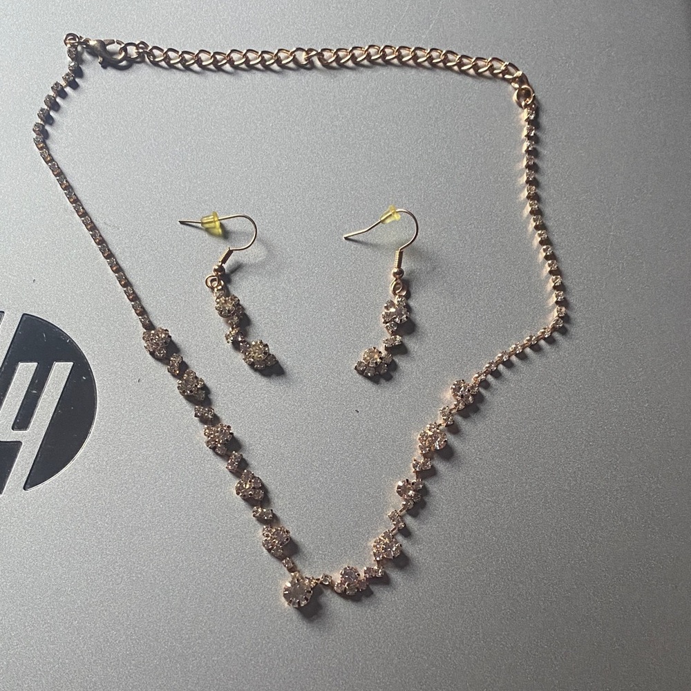 Elegant Gold Jewelry Set